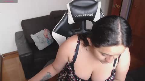 adams_mel online show from April 2026 12:07:02 PM