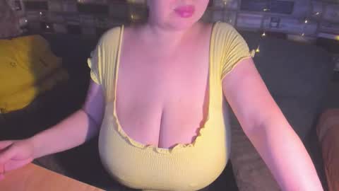 Victoria online show from October 2025 07:03:01 PM