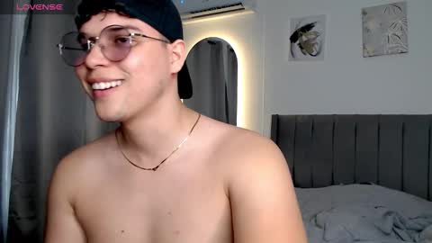 Snapshot of adan___tyler chatting on October 2025 09:59:02 PM adan___tyler online show from October 2025 09:59:02 PM