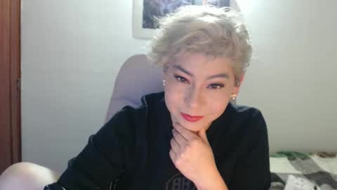 adan_romanoff online show from November 2025 06:01:01 AM