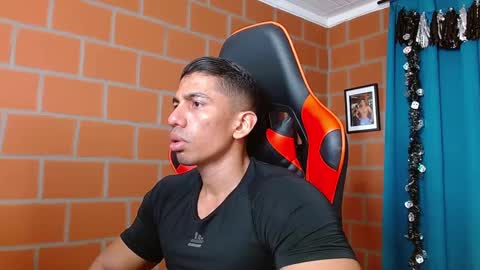 Snapshot of adan_sin1 chatting on December 2024 08:37:01 PM Adan Sin online show from December 2024 08:37:01 PM