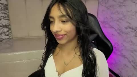 Snapshot of adarasuri_v chatting on June 2026 02:54:02 AM Hi Stream 1000pm to 600am online show from June 2026 02:54:02 AM