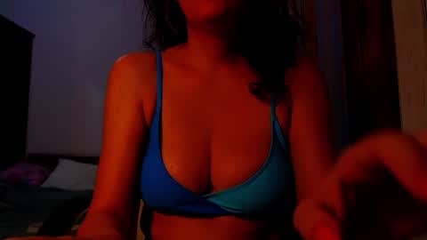 amy        online show from October 2025 11:24:02 PM