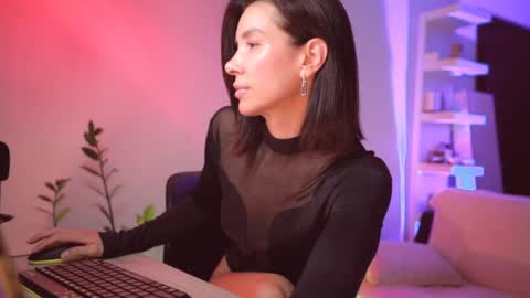 Snapshot of addictsqueen chatting on December 2024 03:58:01 AM ADDICTION online show from December 2024 03:58:01 AM
