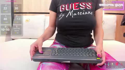 adela chase online show from October 2025 02:53:02 AM