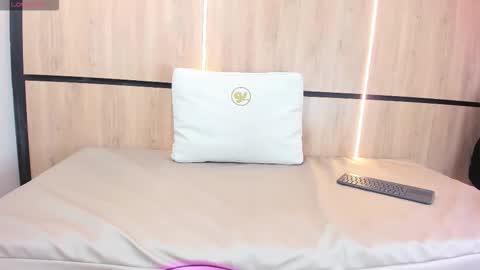 adela chase online show from December 2025 01:58:02 AM