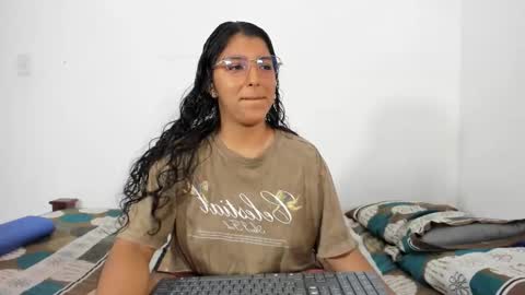 Snapshot of adelaandsharick chatting on October 2025 01:03:02 PM adelaandsharick online show from October 2025 01:03:02 PM