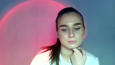 Adele Amore online show from February 2025 11:43:01 AM