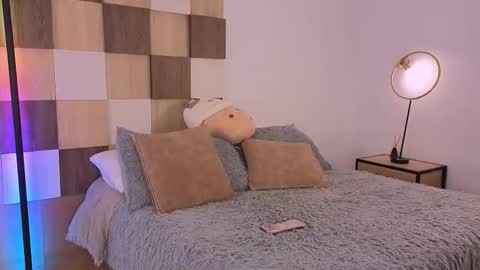 Andrea online show from February 2026 12:09:02 PM