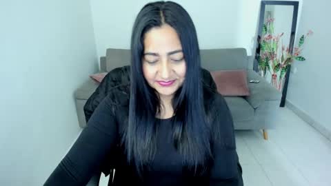 Carolina online show from October 2025 10:18:01 AM