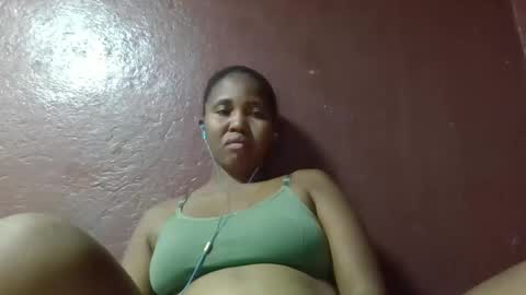 Snapshot of adelealy chatting on February 2025 12:51:02 PM adelealy online show from February 2025 12:51:02 PM