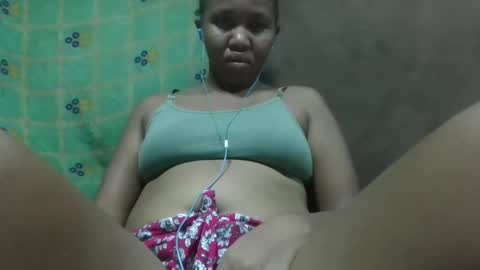 Snapshot of adelealy chatting on March 2025 01:39:01 PM adelealy online show from March 2025 01:39:01 PM
