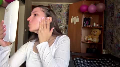 Poly online show from March 2026 09:16:03 AM