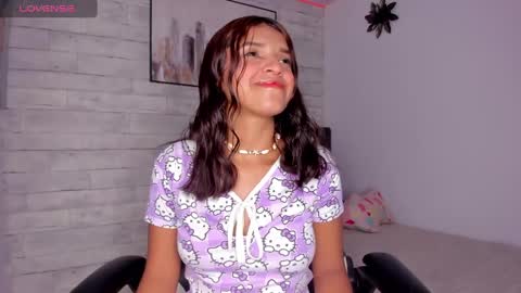 Snapshot of adeline_hill1 chatting on February 2025 07:59:02 PM Adeline online show from February 2025 07:59:02 PM