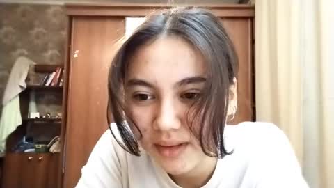 Anna online show from November 2025 03:13:02 PM