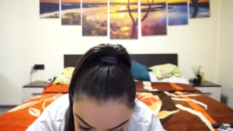 Adellineee online show from February 2025 10:02:01 PM