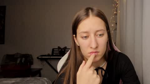 Adell online show from December 2024 10:31:01 PM