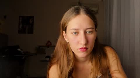 Adell online show from September 2025 09:26:02 PM