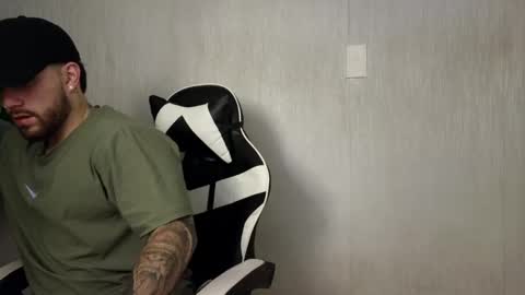 Ades online show from October 2025 12:01:02 PM