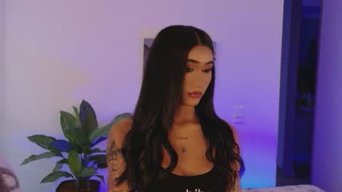 Isabellafirst online show from September 2025 05:16:01 PM