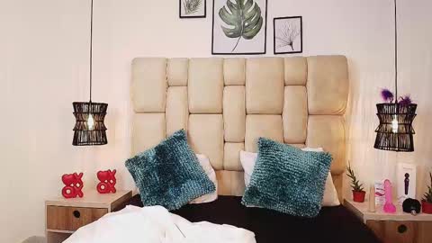 AdharaSmithh online show from February 2025 05:53:01 AM