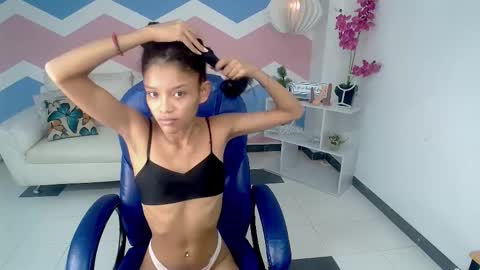 adisson_petite1 online show from November 2025 12:17:01 PM