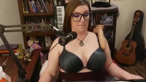 adobe_angel304 online show from December 2024 04:45:02 AM