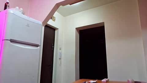 Adonis online show from October 2025 06:58:01 PM