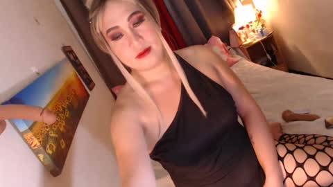 Snapshot of adorablekim69 chatting on March 2025 05:40:01 AM MsKim online show from March 2025 05:40:01 AM