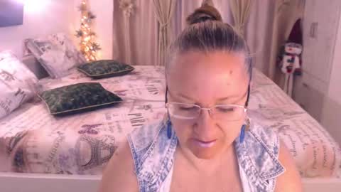 Cryna online show from December 2024 11:50:02 AM