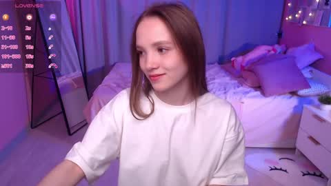 Snapshot of adria_arjona chatting on April 2026 07:39:01 AM Eva online show from April 2026 07:39:01 AM