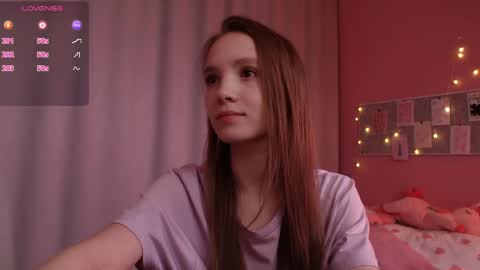 Snapshot of adria_arjona chatting on May 2026 07:35:02 AM Eva online show from May 2026 07:35:02 AM