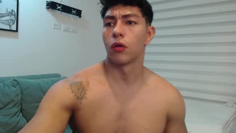 Adrian del Mar online show from February 2026 04:38:02 PM