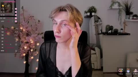 Adrian online show from March 2025 04:32:02 PM