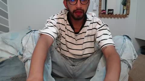 Snapshot of adrian_falcon chatting on May 2026 04:41:02 AM Adrian Falcon online show from May 2026 04:41:02 AM