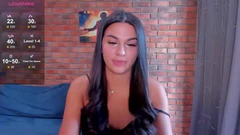 Adriana online show from October 2025 03:43:01 AM