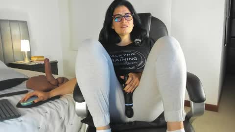 Adriana online show from April 2026 07:45:01 AM