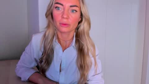 Adriana online show from December 2024 06:40:01 PM