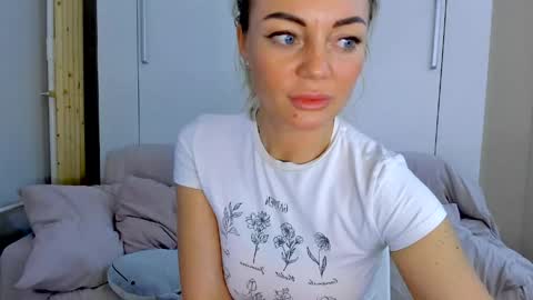 Adriana online show from April 2026 01:41:02 PM