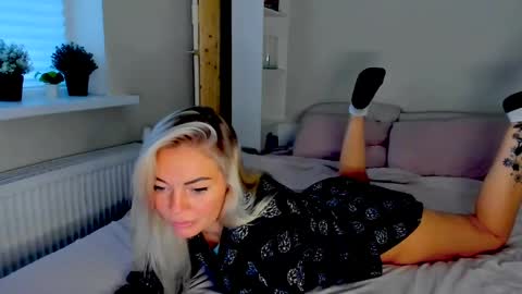 Snapshot of adriana_coy_ chatting on May 2026 05:15:01 AM Adriana online show from May 2026 05:15:01 AM