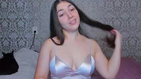 Adriana online show from December 2025 08:27:01 PM