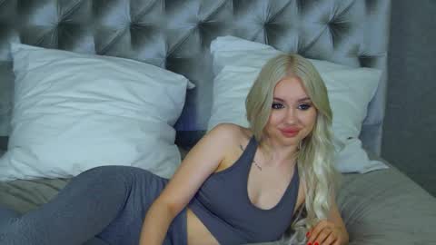 Adriana Rockefeller online show from April 2026 04:52:02 PM