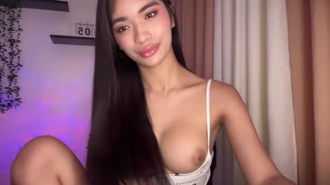 Adriana online show from October 2025 04:59:01 PM