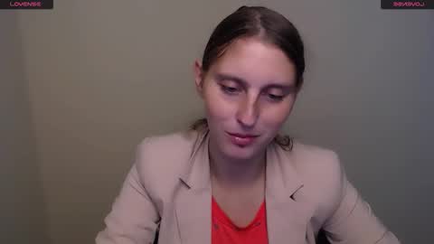 Adriana online show from September 2025 07:43:01 AM