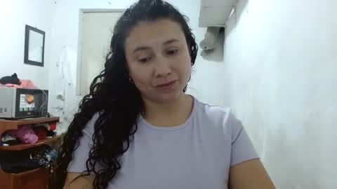 Adriana Tellez online show from October 2025 01:33:02 PM