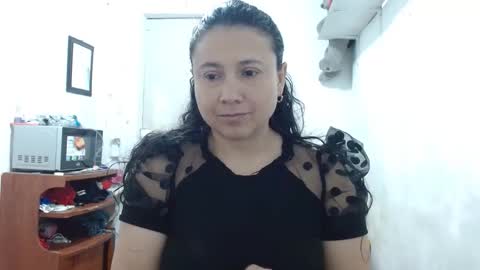 Adriana Tellez online show from October 2025 01:24:02 PM