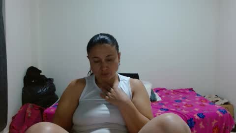Adriana Tellez online show from November 2025 11:03:01 PM