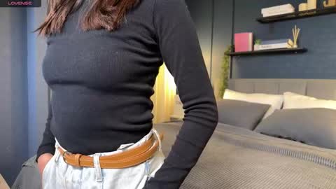 adrianochi_ online show from September 2025 07:43:01 AM