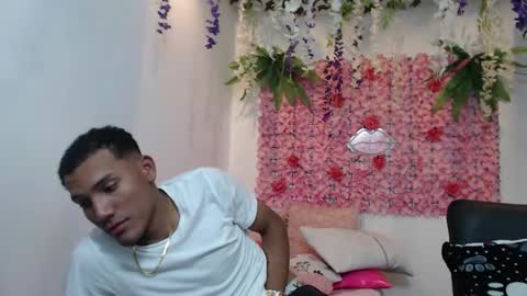 Snapshot of adriel_and_risitos_ chatting on September 2025 05:30:01 AM adriel_and_risitos_ online show from September 2025 05:30:01 AM