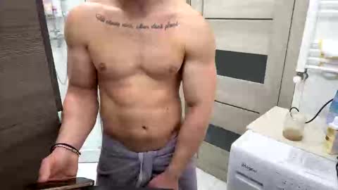 Mrrfitt online show from March 2026 01:17:01 PM